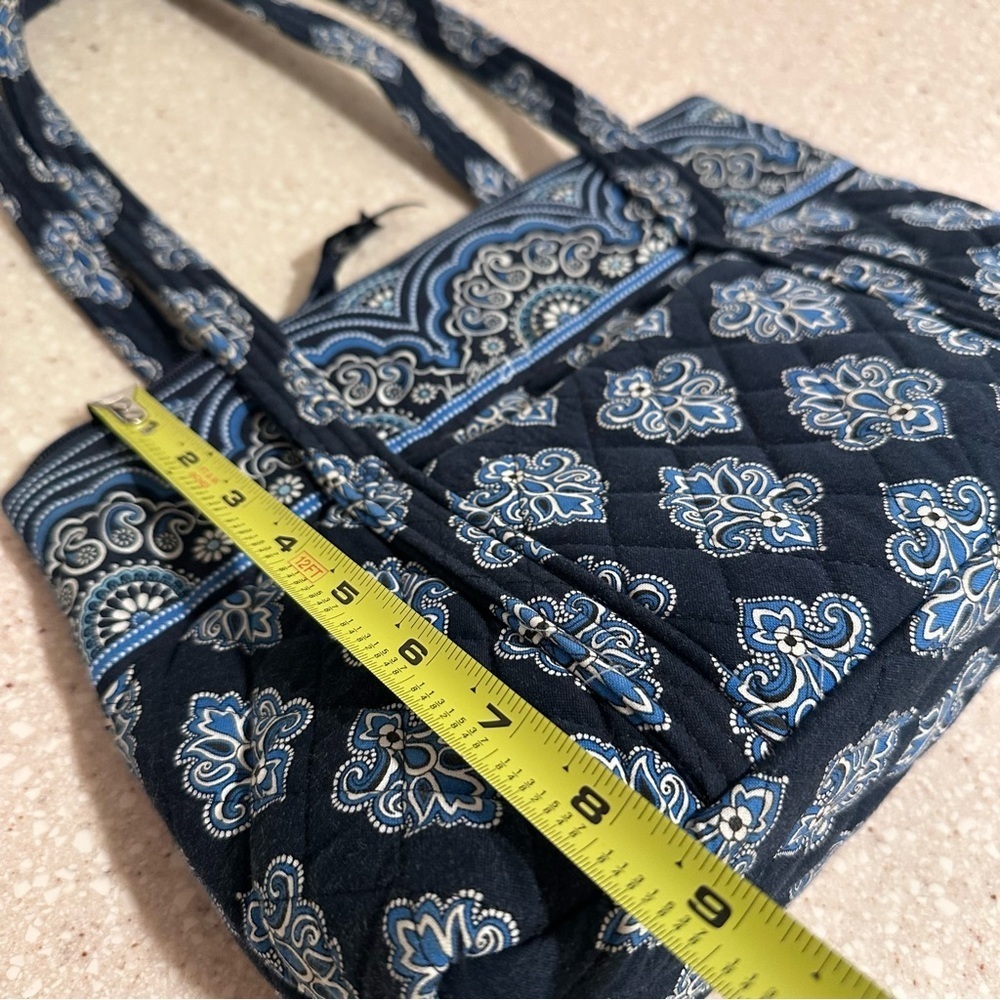 Vera Bradley Little Betsy Shoulder Bag & Bifold Wallet in Calypso NavyBlue 2009 - Picture 12 of 15